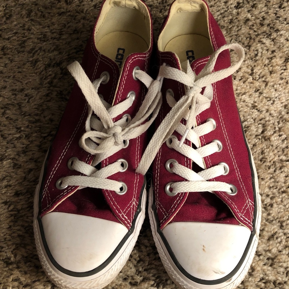 Burgundy converse
